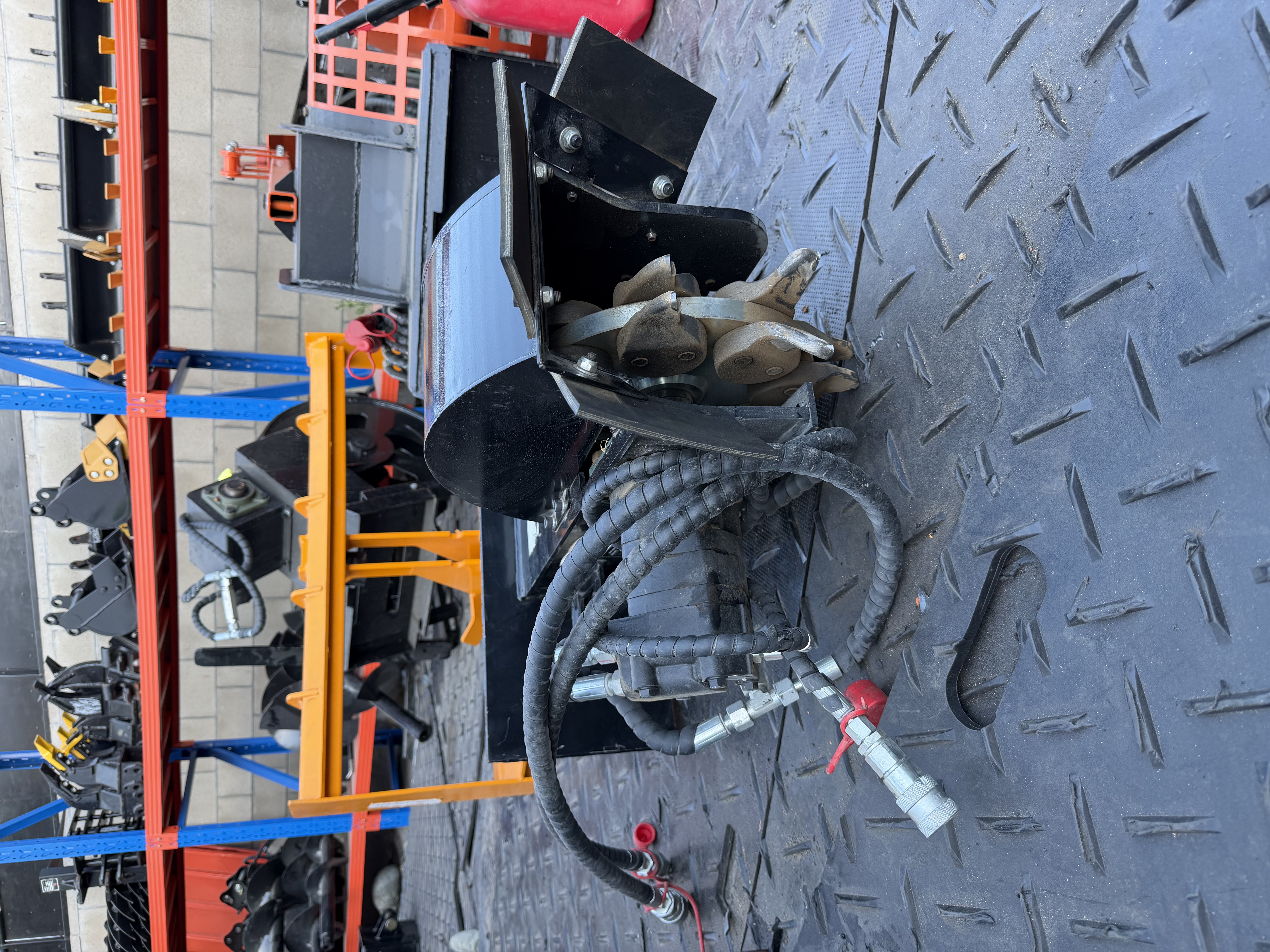 Mini Skid Steer Hydraulic Stump Grinder — GIYI GY-SZYMJ